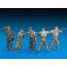 MINIART 35010 GERMAN TANK CREW AT WORK