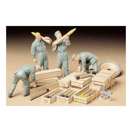 GERMAN TANK AMMO-LOADING CREW