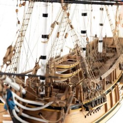 H.M.S. Bounty 1:60