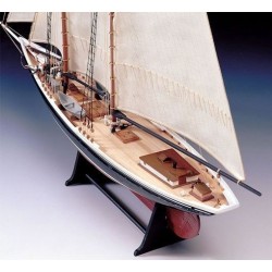 Bluenose I 1:100