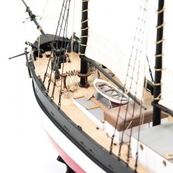 Q-Ship Hunter (Pirate Ship) 1:60