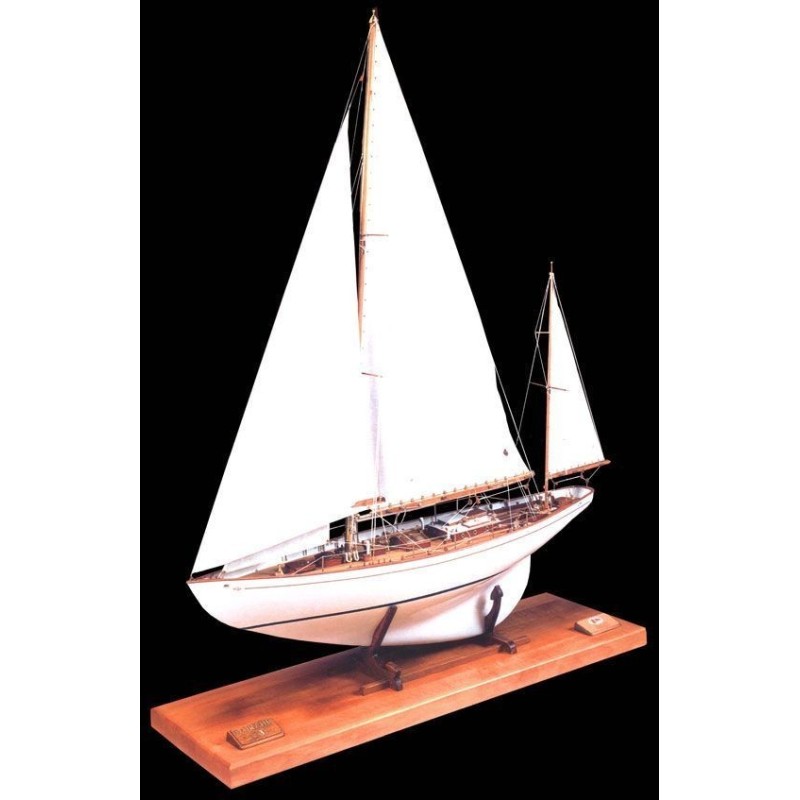 Yate de regata Dorade 1:20 (scafo ABS)