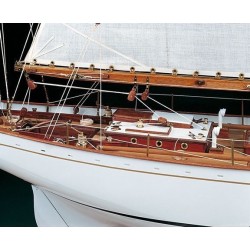 Yate de regata Dorade 1:20 (scafo ABS)