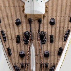 AMATI 1606 Titanic 1:250