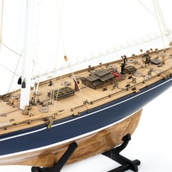 Endeavour 1:35