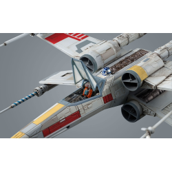 REVELL 01200 X-WING STARFIGHTER BANDAI 1:72