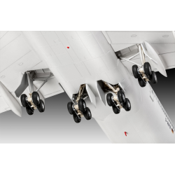 REVELL 03891 Boeing 747-8 Lufthansa New Livery 1:144