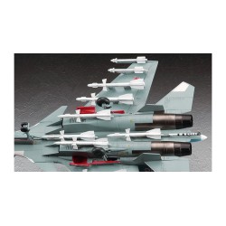 Kit 1/72 Su-33 Flanker D -E35