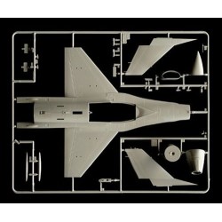 F-16 FIGHTING FALCON